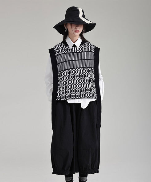 Geometric Jacquard Knit Vest